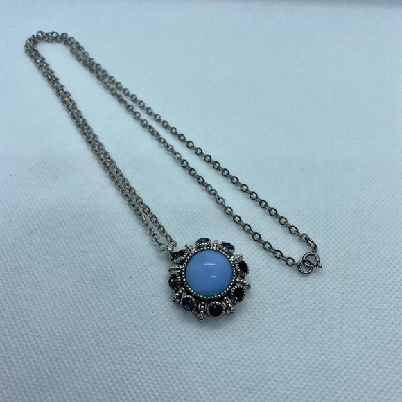AVON BLUE OPAL-Like with Blue Stone pendant - Picture 2 of 5